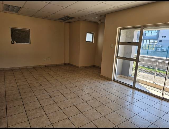 405M² MINI FACTORY TO LET IN LANSERIA